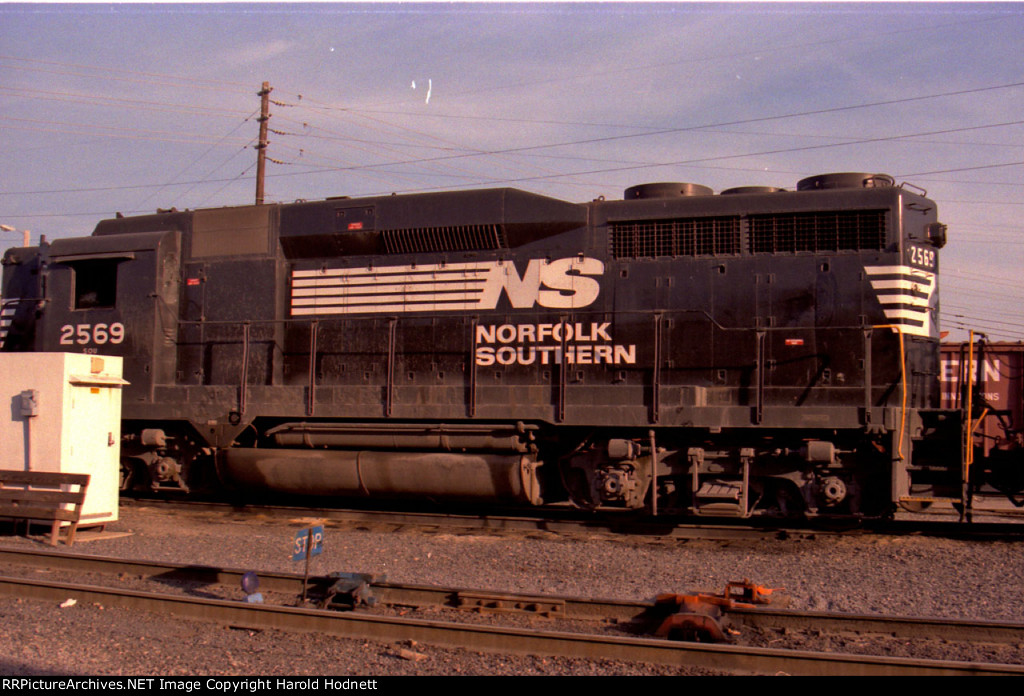 NS 2569